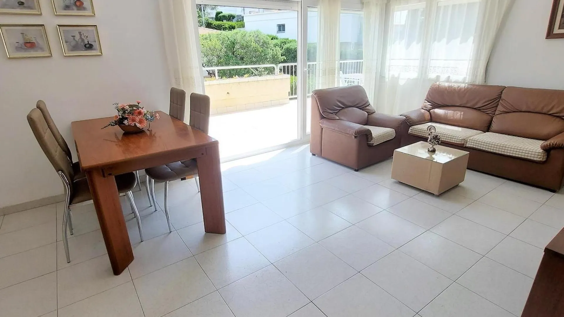Atico Con Gran Terraza En Grifeu, Cerca De La Playa, Ideal Para Parejas, Llanca - Es-170-90 Apartment