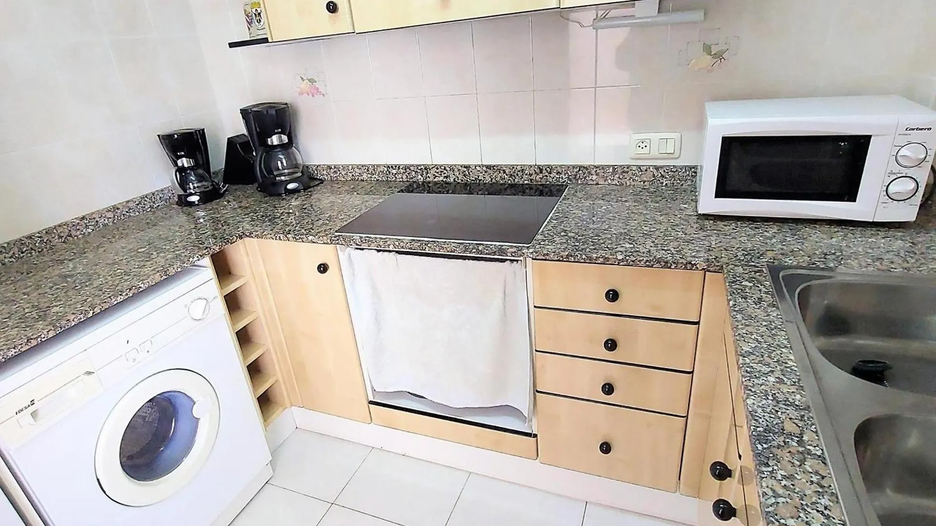 Apartment Atico Con Gran Terraza En Grifeu, Cerca De La Playa, Ideal Para Parejas, Llanca - Es-170-90 Spain