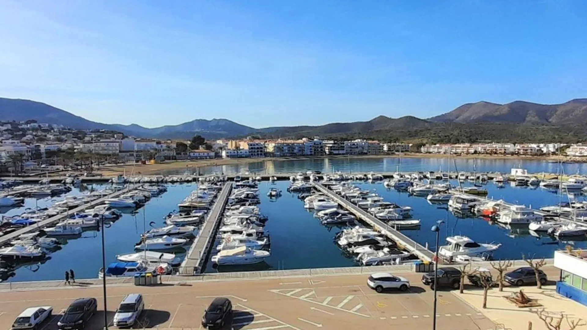 Apartment Atico Con Gran Terraza En Grifeu, Cerca De La Playa, Ideal Para Parejas, Llanca - Es-170-90 Spain