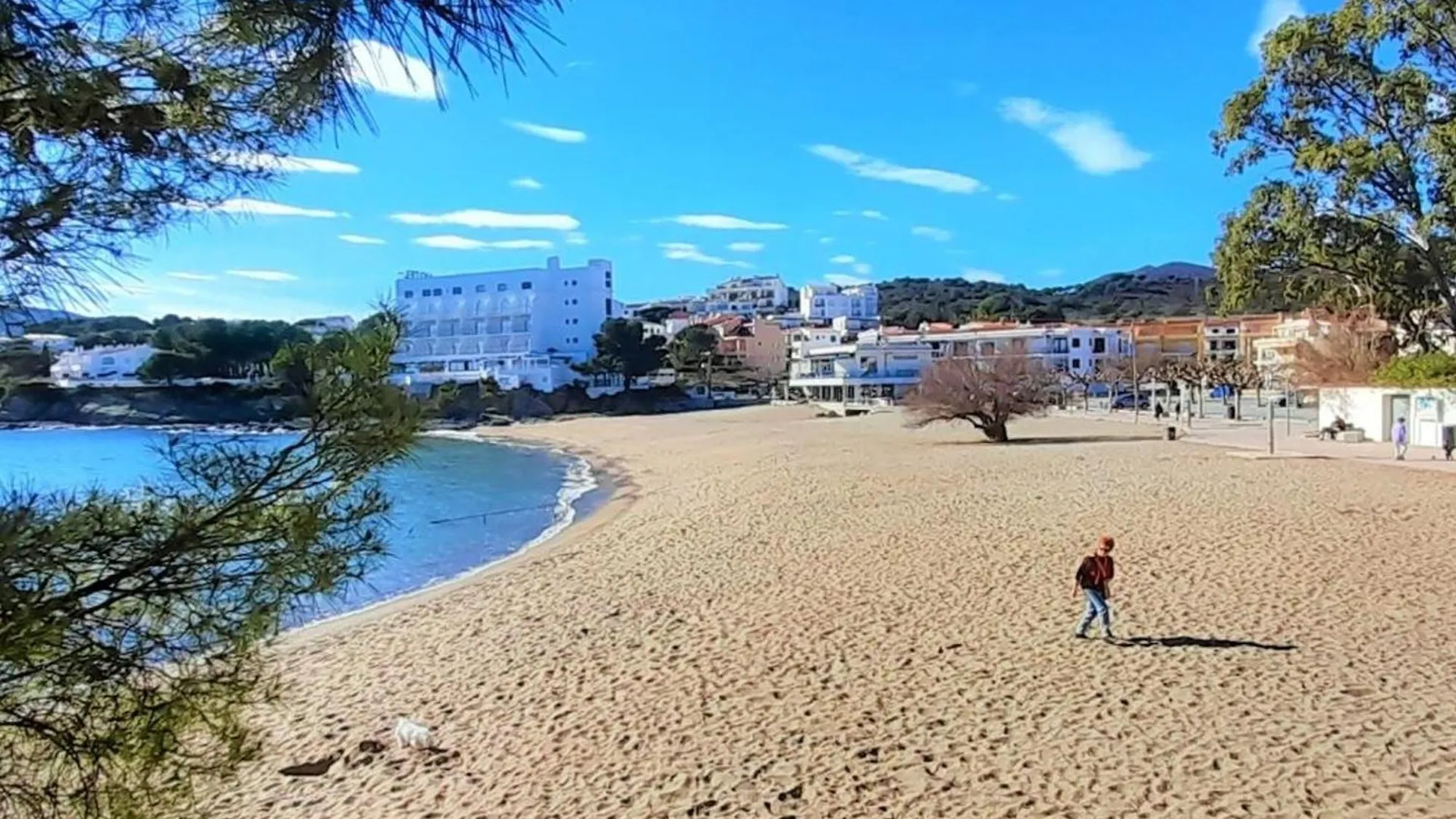 Atico Con Gran Terraza En Grifeu, Cerca De La Playa, Ideal Para Parejas, Llanca - Es-170-90
